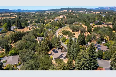 219 Burgundy Road, Healdsburg, CA 95448 - Photo 27