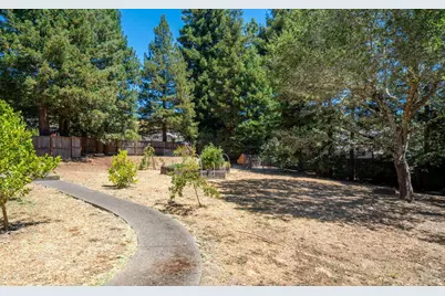 219 Burgundy Road, Healdsburg, CA 95448 - Photo 25