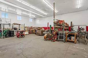 902 Waugh Ln, Ukiah, CA 95482 - Photo 9