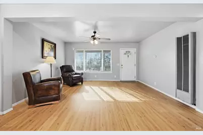 1677 Hearn Avenue, Santa Rosa, CA 95407 - Photo 9