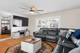 328 N Alamo Dr, Vacaville, CA 95688 - Photo 9