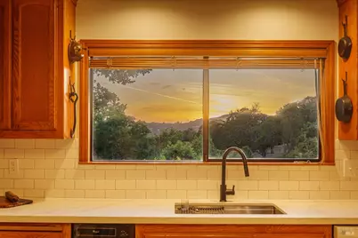 175 Grandview Avenue, Novato, CA 94945 - Photo 3