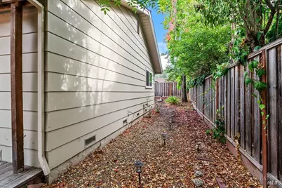 2635 Canterbury Drive, Santa Rosa, CA 95405 - Photo 51