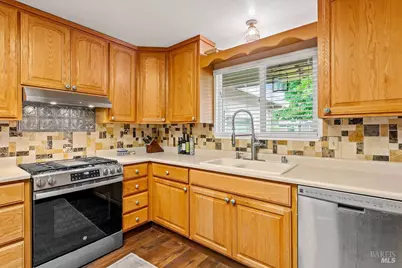 2635 Canterbury Drive, Santa Rosa, CA 95405 - Photo 59