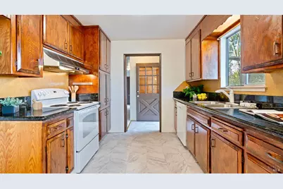 1680 Russell Avenue, Santa Rosa, CA 95403 - Photo 5