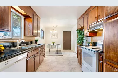 1680 Russell Avenue, Santa Rosa, CA 95403 - Photo 3