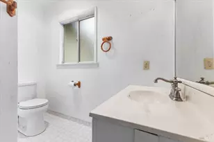 911 Harold Ln, Healdsburg, CA 95448 - Photo 35