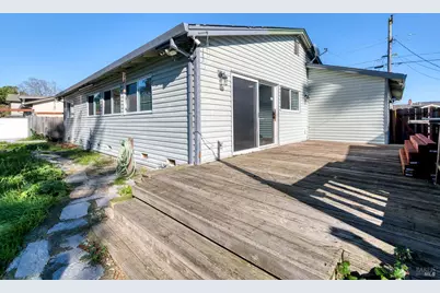 7517 Bobbie Way, Rohnert Park, CA 94928 - Photo 13