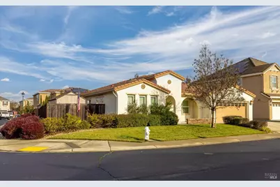 2036 Newcastle Drive, Vacaville, CA 95687 - Photo 3