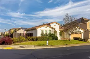 2036 Newcastle Dr, Vacaville, CA 95687 - Photo 3