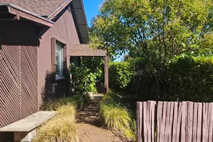 523 Center St, Healdsburg, CA 95448 - Photo 13