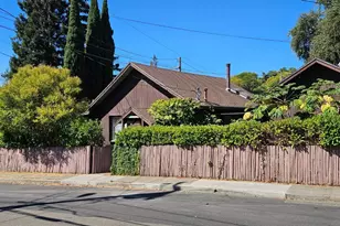 523 Center St, Healdsburg, CA 95448 - Photo 1