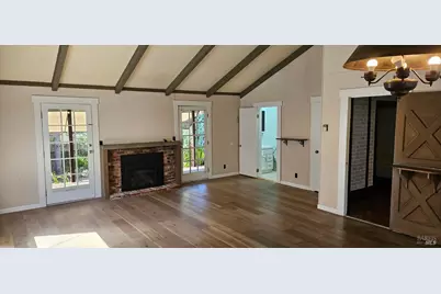 523 Center Street, Healdsburg, CA 95448 - Photo 1