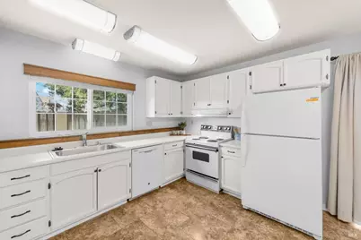 1012 Sparrow Lane, Fairfield, CA 94533 - Photo 13