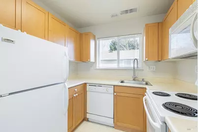 2131 Naomi Place, Santa Rosa, CA 95403 - Photo 9