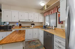 10755 Mobile Village Way, Willits, CA 95490 - Photo 9