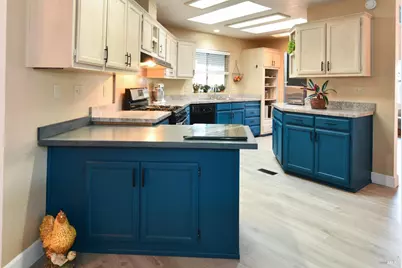 57 W Napa Drive, Petaluma, CA 94954 - Photo 15