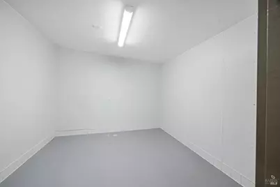 840 N Cloverdale Boulevard, Cloverdale, CA 95425 - Photo 29