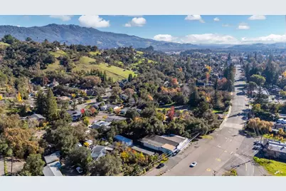 840 N Cloverdale Boulevard, Cloverdale, CA 95425 - Photo 7