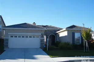 601 Sparrowhawk Dr, Vacaville, CA 95687 - Photo 1