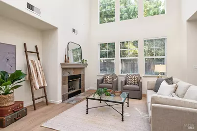 89 Hollyleaf Way, Novato, CA 94949 - Photo 5