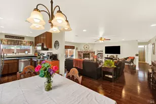 1404 Donner Ct, Suisun City, CA 94585 - Photo 13