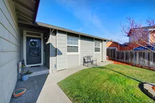 1404 Donner Ct, Suisun City, CA 94585 - Photo 5