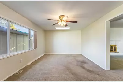 119 Carlsbad Circle, Vacaville, CA 95687 - Photo 11