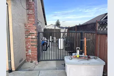 708 Bella Vista Drive, Suisun City, CA 94585 - Photo 9