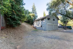 301 Crestview Dr, Ukiah, CA 95482 - Photo 23
