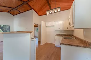 301 Crestview Dr, Ukiah, CA 95482 - Photo 7