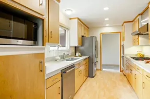 28 Meadowglen Dr, Petaluma, CA 94952 - Photo 9