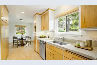 28 Meadowglen Drive, Petaluma, CA 94952 - Photo 7