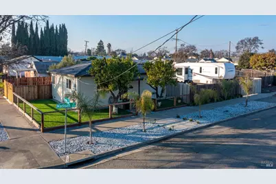 201 Madison Street, Fairfield, CA 94533 - Photo 3