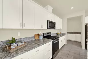 1695 Blossom Way, Dixon, CA 95620 - Photo 19