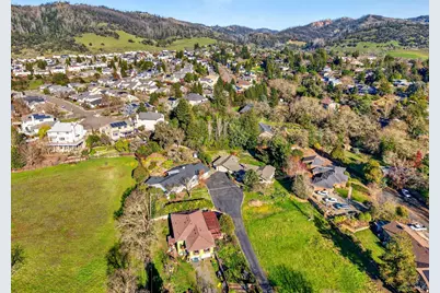 221 Hayman Court, Santa Rosa, CA 95409 - Photo 3