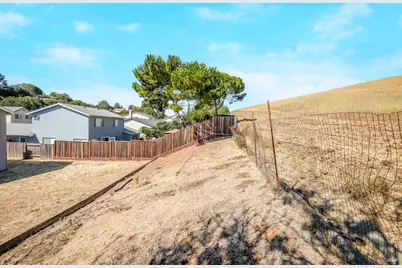 101 Panorama Drive, Benicia, CA 94510 - Photo 49