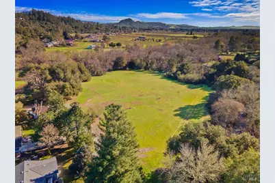 2400 W Dry Creek Road, Healdsburg, CA 95448 - Photo 11