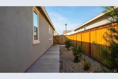 801 Billhook Drive, Vacaville, CA 95687 - Photo 43