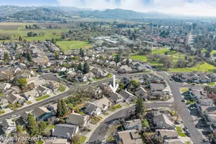 581 Quaking Aspen Ln, Windsor, CA 95492 - Photo 7