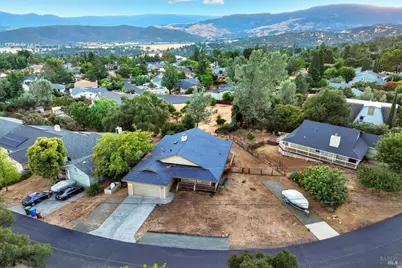 19231 Ravenhill Road, Hidden Valley Lake, CA 95467 - Photo 7