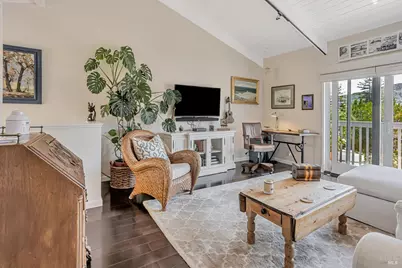 838 Sir Francis Drake Boulevard #3, Kentfield, CA 94904 - Photo 3