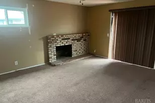 136 Clark Way, Vacaville, CA 95687 - Photo 3