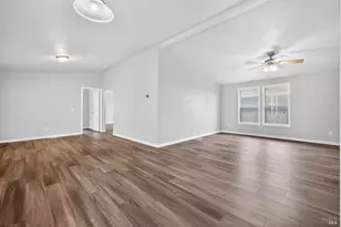 24 Leisure Park Cir, Santa Rosa, CA 95401 - Photo 13