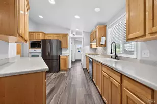 24 Leisure Park Cir, Santa Rosa, CA 95401 - Photo 21