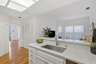 94 Mariners Cir, San Rafael, CA 94903 - Photo 17