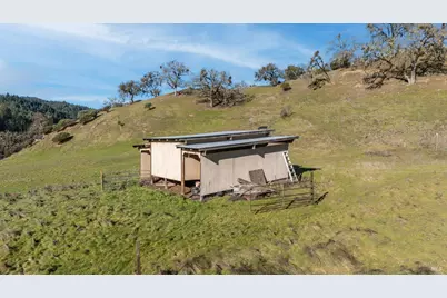 8400 Cave Creek Road, Redwood Valley, CA 95470 - Photo 23