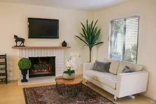 1118 Marina Dr, Napa, CA 94559 - Photo 9