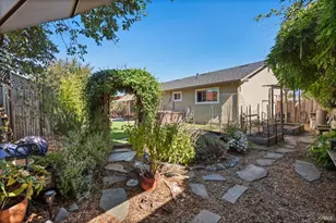 6381 San Francisco Ct, Rohnert Park, CA 94928 - Photo 5