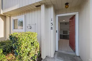 138 Arcadia Dr, Vacaville, CA 95687 - Photo 3